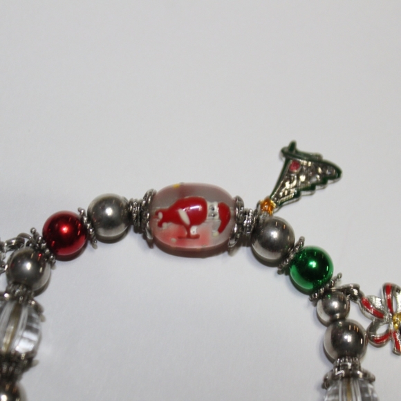 Christmas Charm Bracelet - Picture 4 of 15